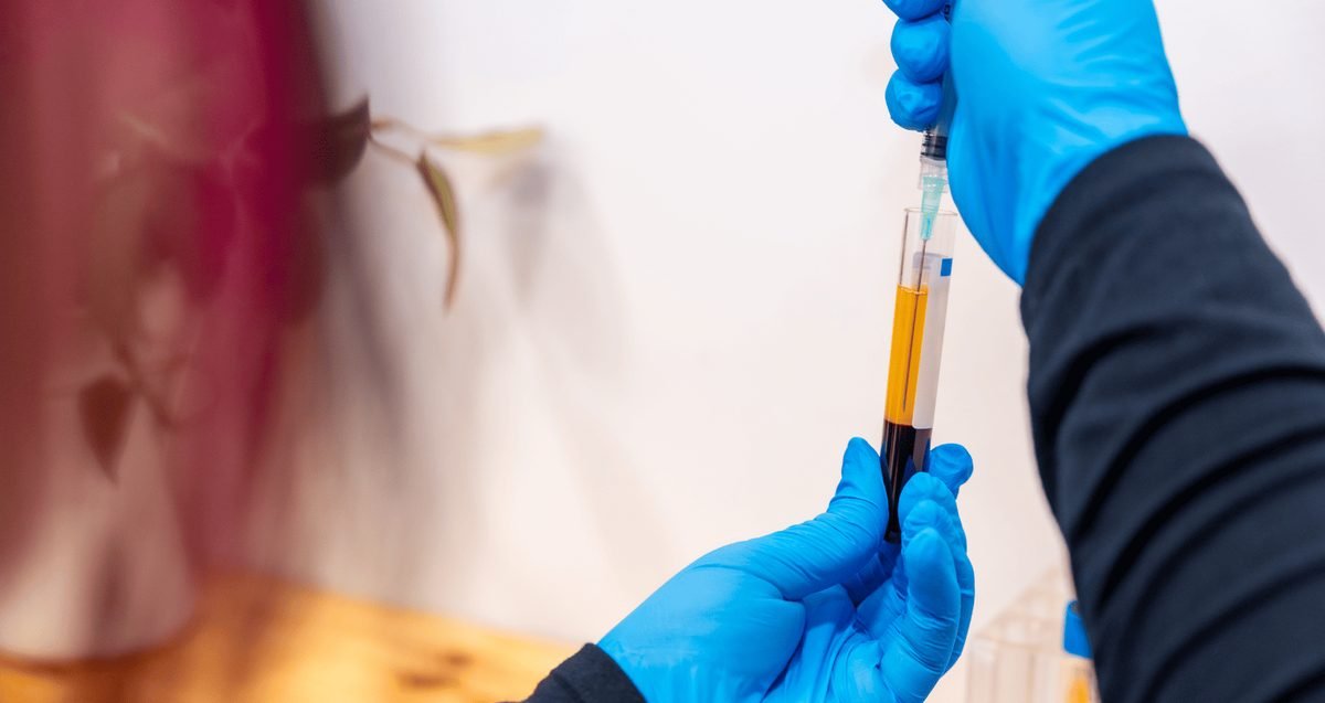 Ultrasound-Guided Injections: A More Precise, In-Office Approach in Delray Beach Orthopedist using ultrasound guidance to place a precise joint injection in a Delray Beach office